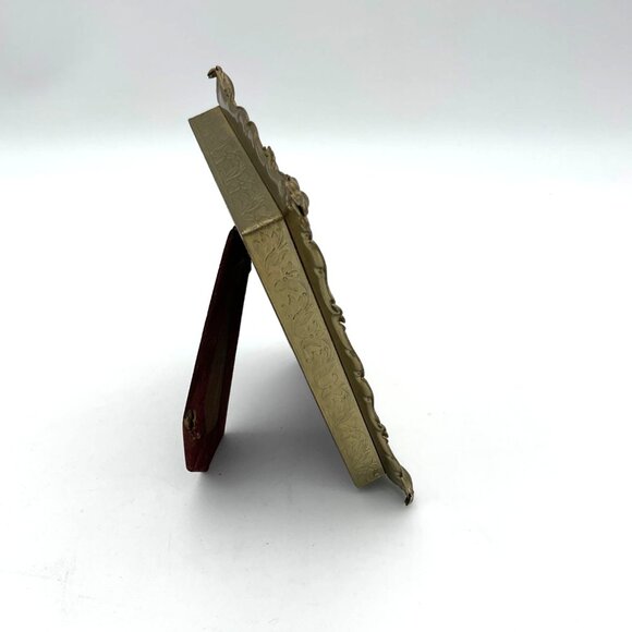 Scroll Edge Cream and Gold Tone Easel Back VTG 50s Easel Back Photo Frame 4 X 5 - Picture 2 of 5